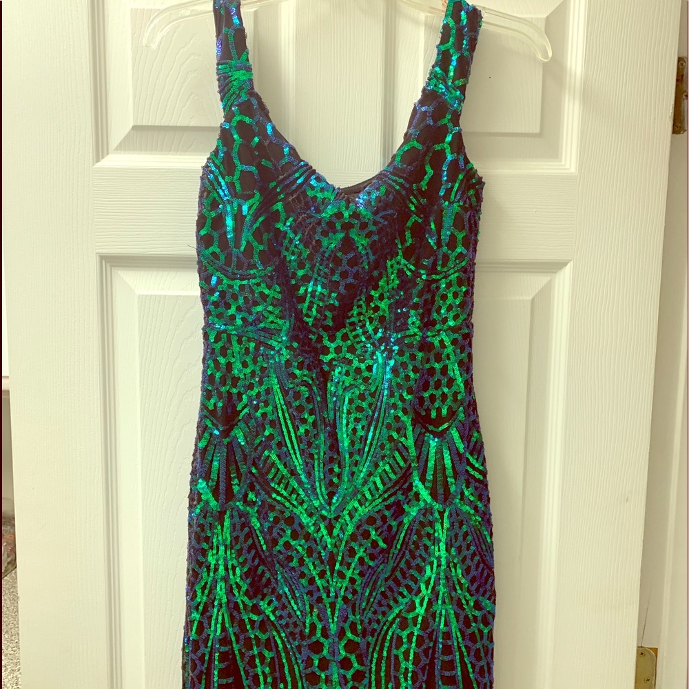 🎉‼️HOT MIAMI: Greens Sequin Dress (WORN ONCE)‼️🎉